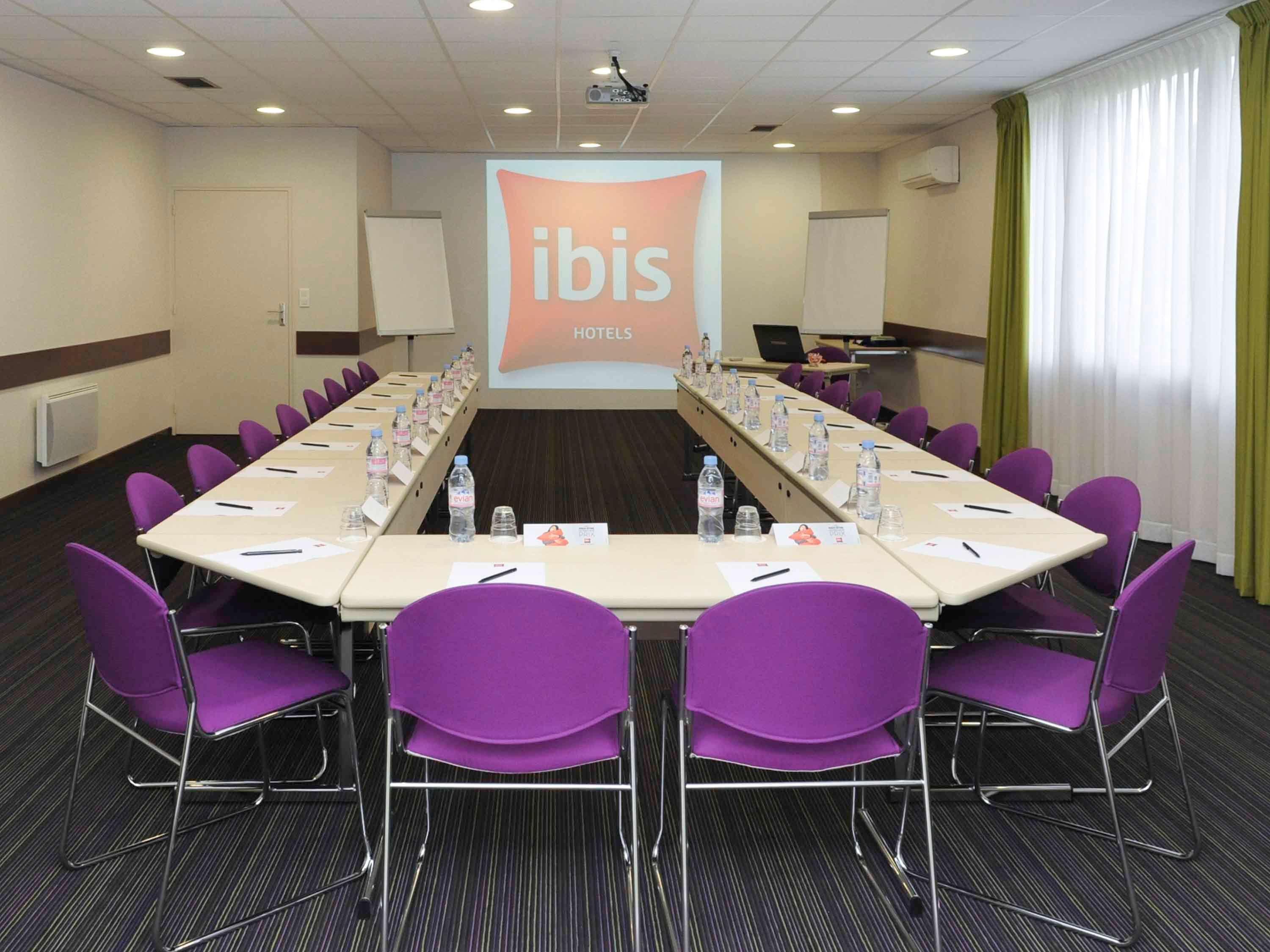 Hotel ibis Chartres Ouest Luce Extérieur photo